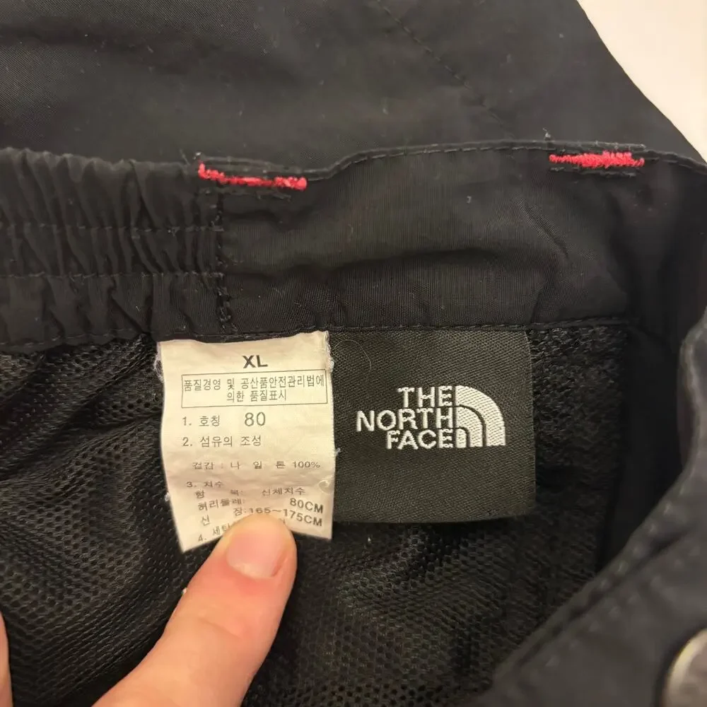 The North Face Youth XL Black Hiking Cargo Shorts Elastic Waist